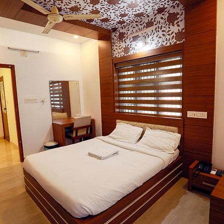 Gateway Airport Hotel Kannur Exterior photo