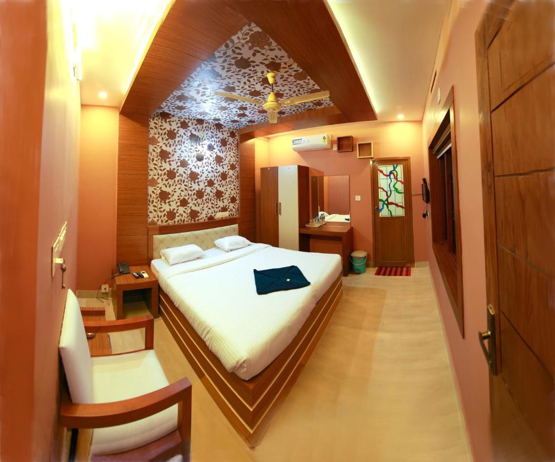 Gateway Airport Hotel Kannur Exterior photo